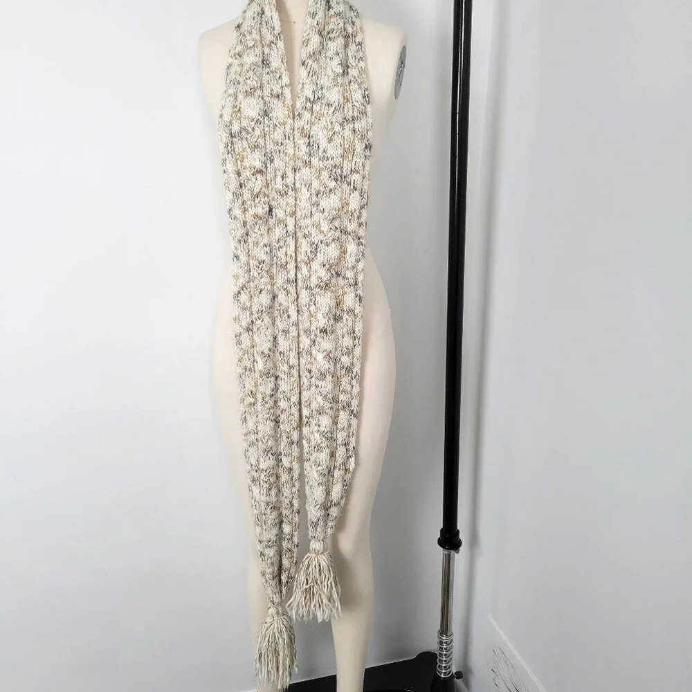 2007 GAP Holiday Chunky Knit Fringe Scarf Neutral Cream Beige Long 94
